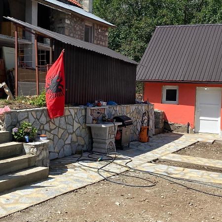Casa Illyria Lägenhet Gusinje Exteriör bild