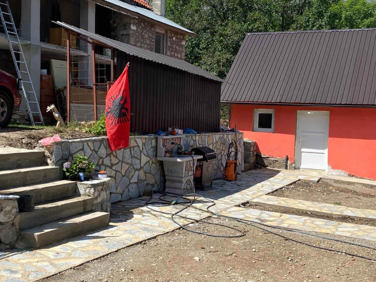 Casa Illyria Lägenhet Gusinje Exteriör bild